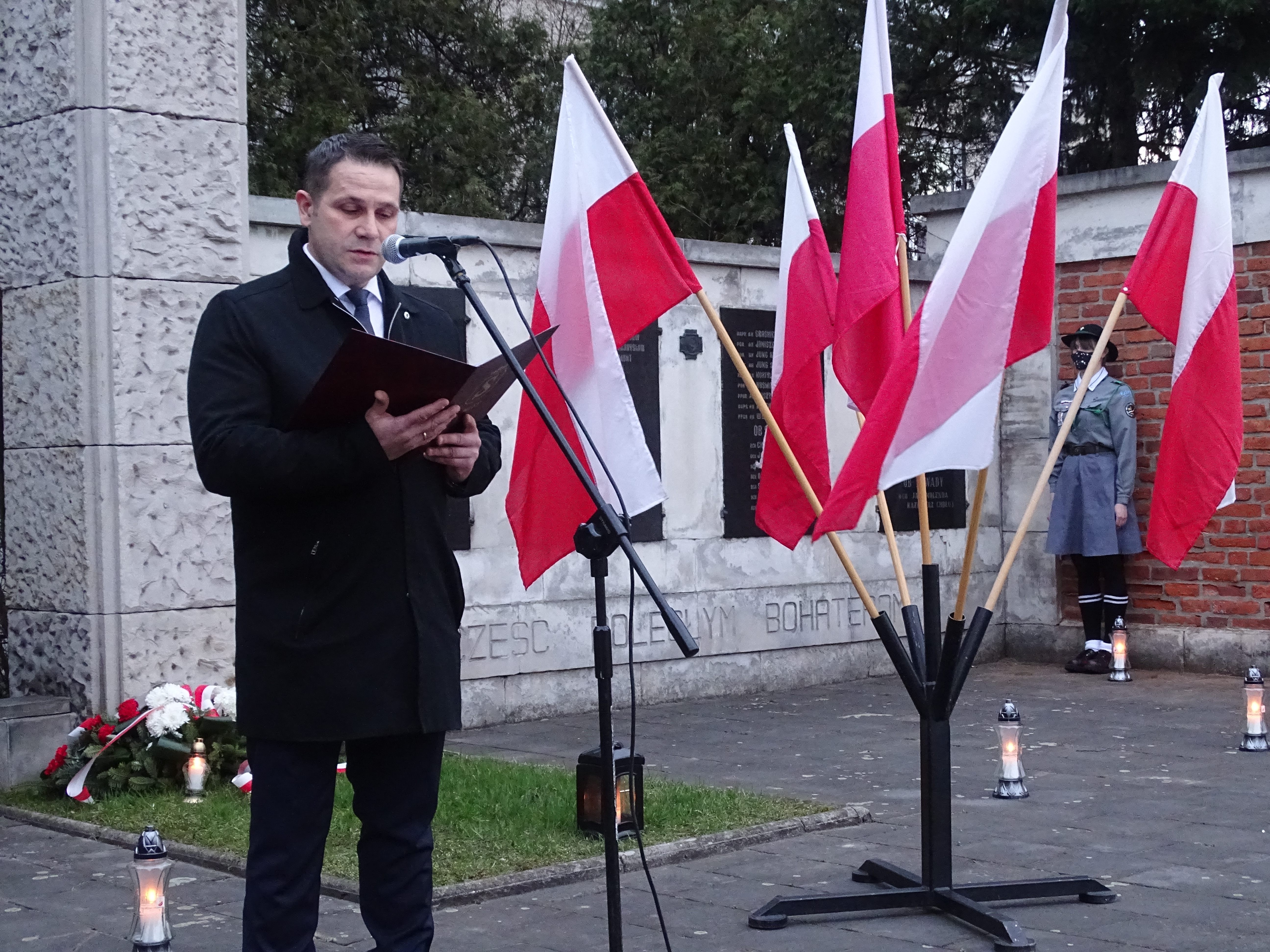 Okolicznościowe przemówienie wygłosił z-ca burmistrza Zwolenia Grzegorz Molendowski