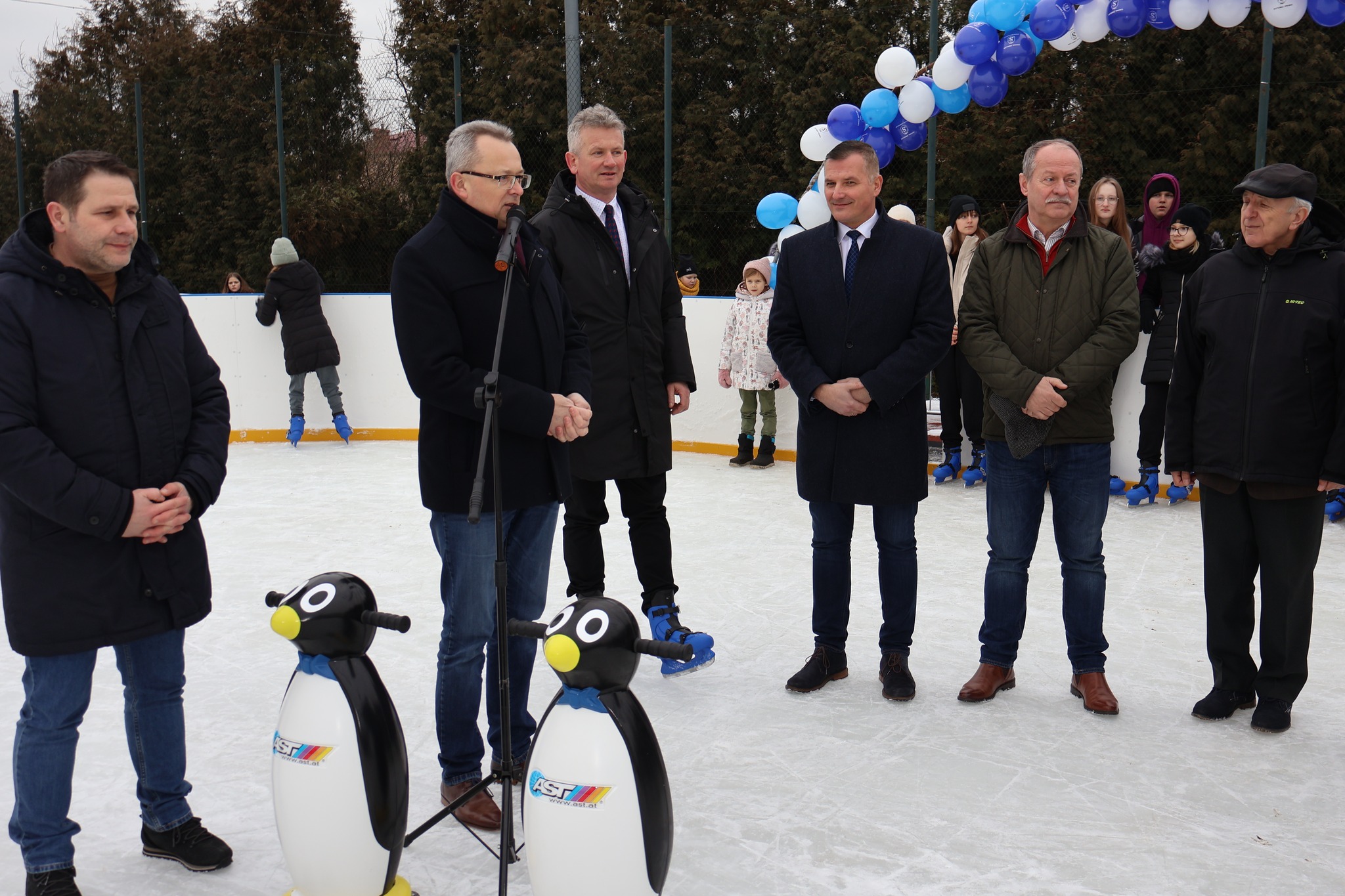 Burmistrz Zwolenia Arkadiusz Sulima podziękował Rafałowi Rajkowskiemu za wsaprcie. 