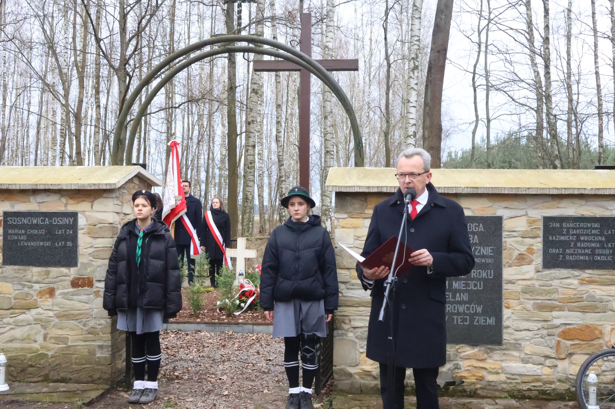 Historię wydarzeń pamiętnego 18 marca 1942 roku przypomniał Burmistrz Zwolenia Arkadiusz Sulima.