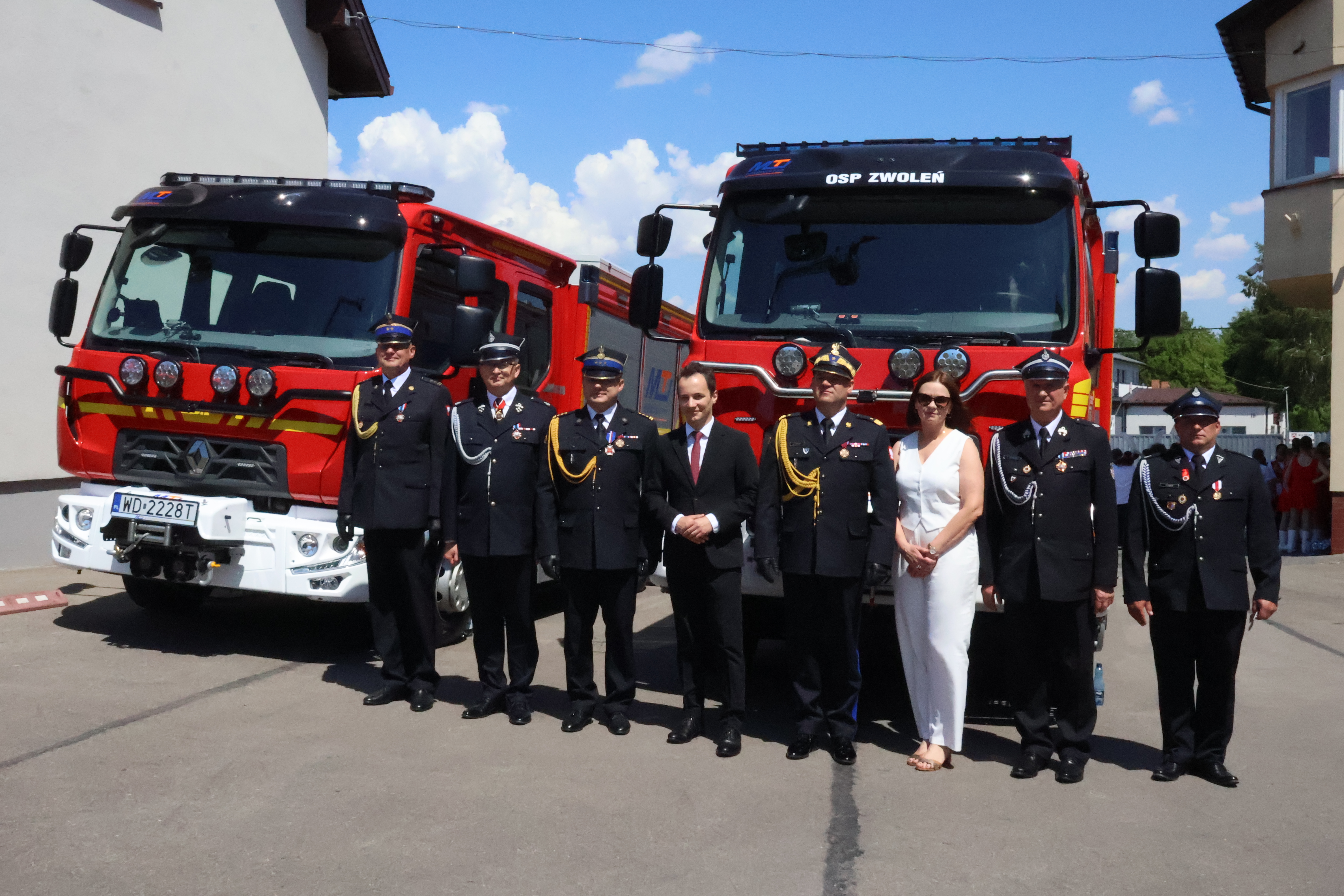 Przekazanie samochodów ratowniczych 