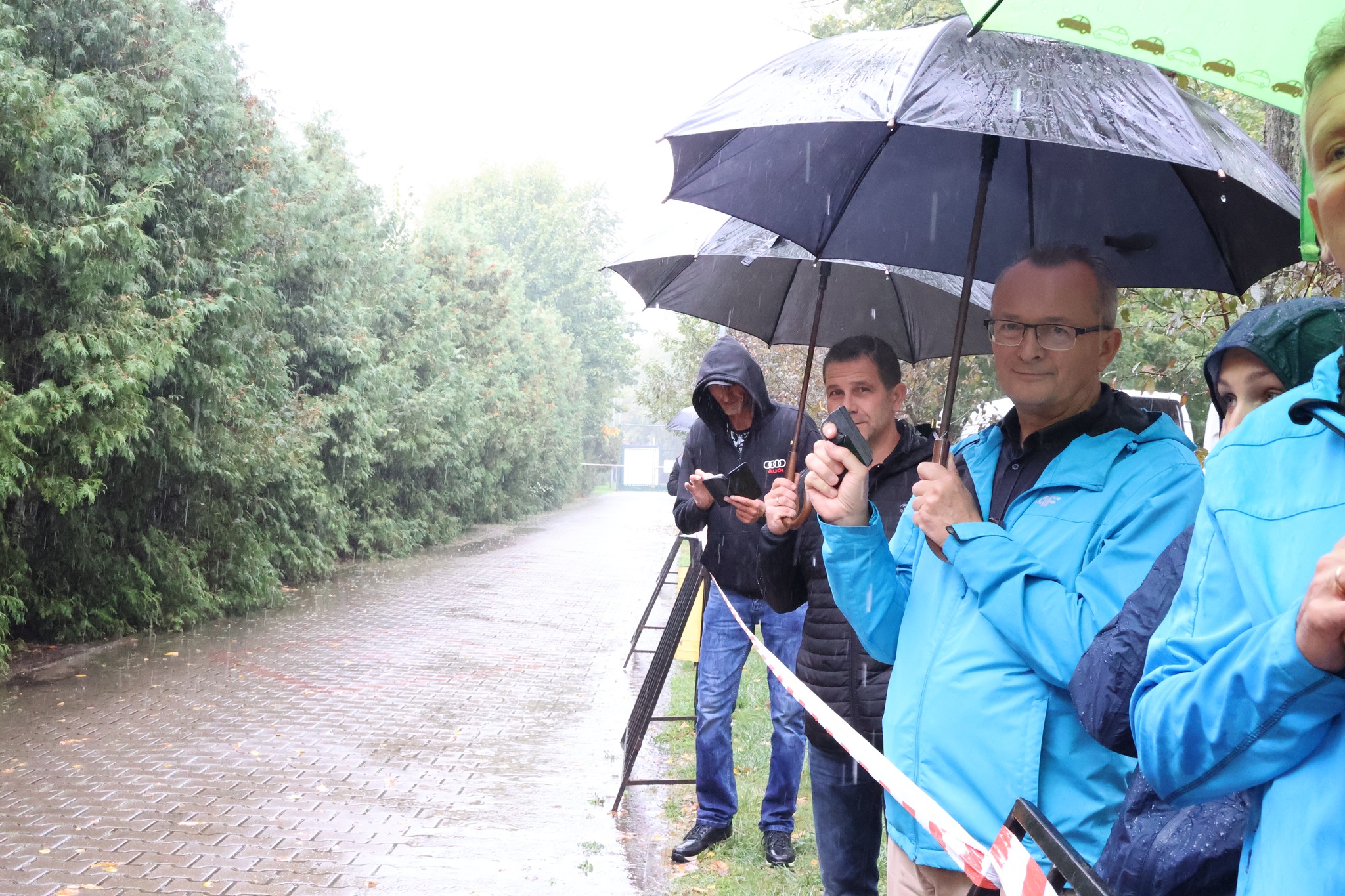 Burmistrz Zwolenia Arkadiusz Sulima rozpoczął wyścig od symbolicznego wystrzału. 